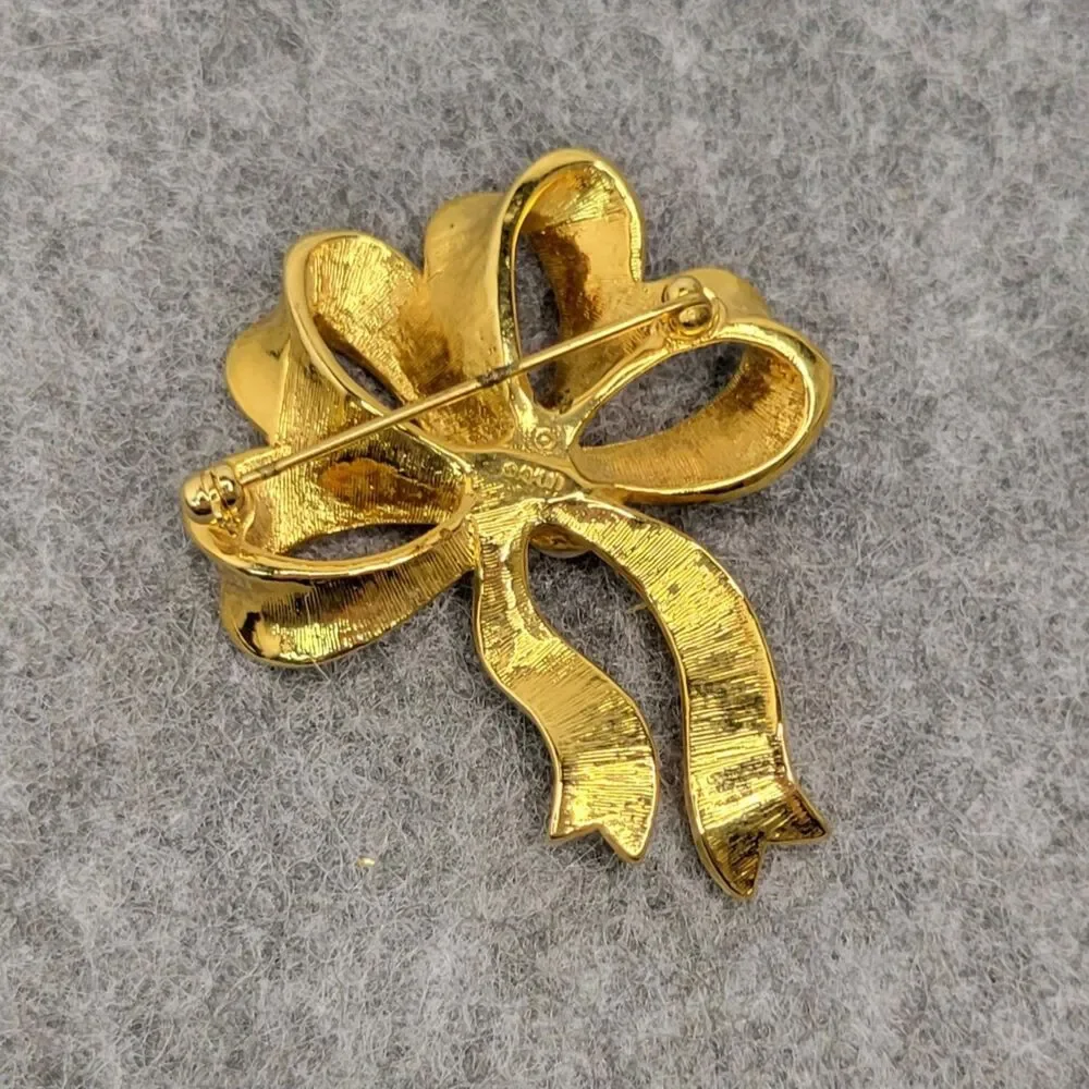 Vtg Avon Brooch